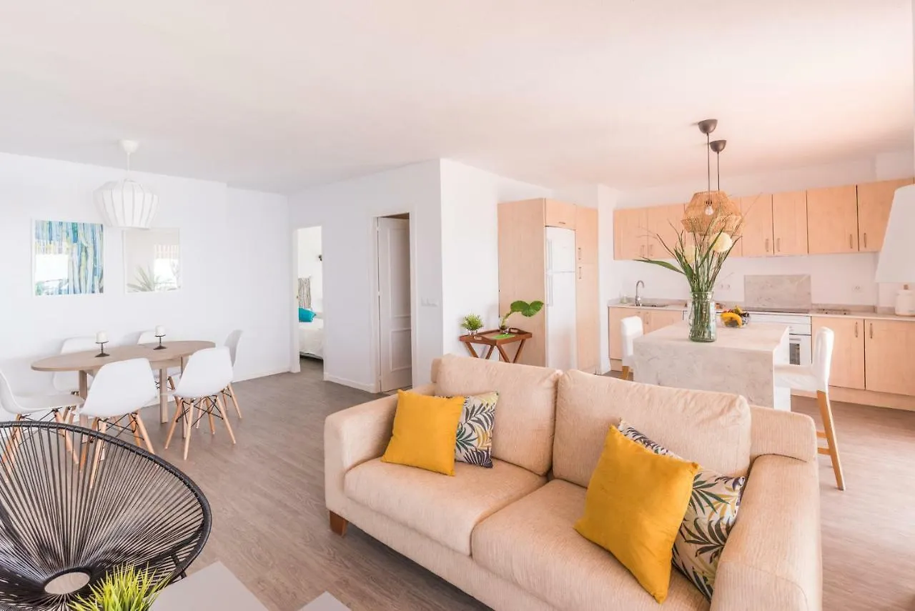 פואנגירולה 103 Paseo Maritimo Rey De Espana ספרד